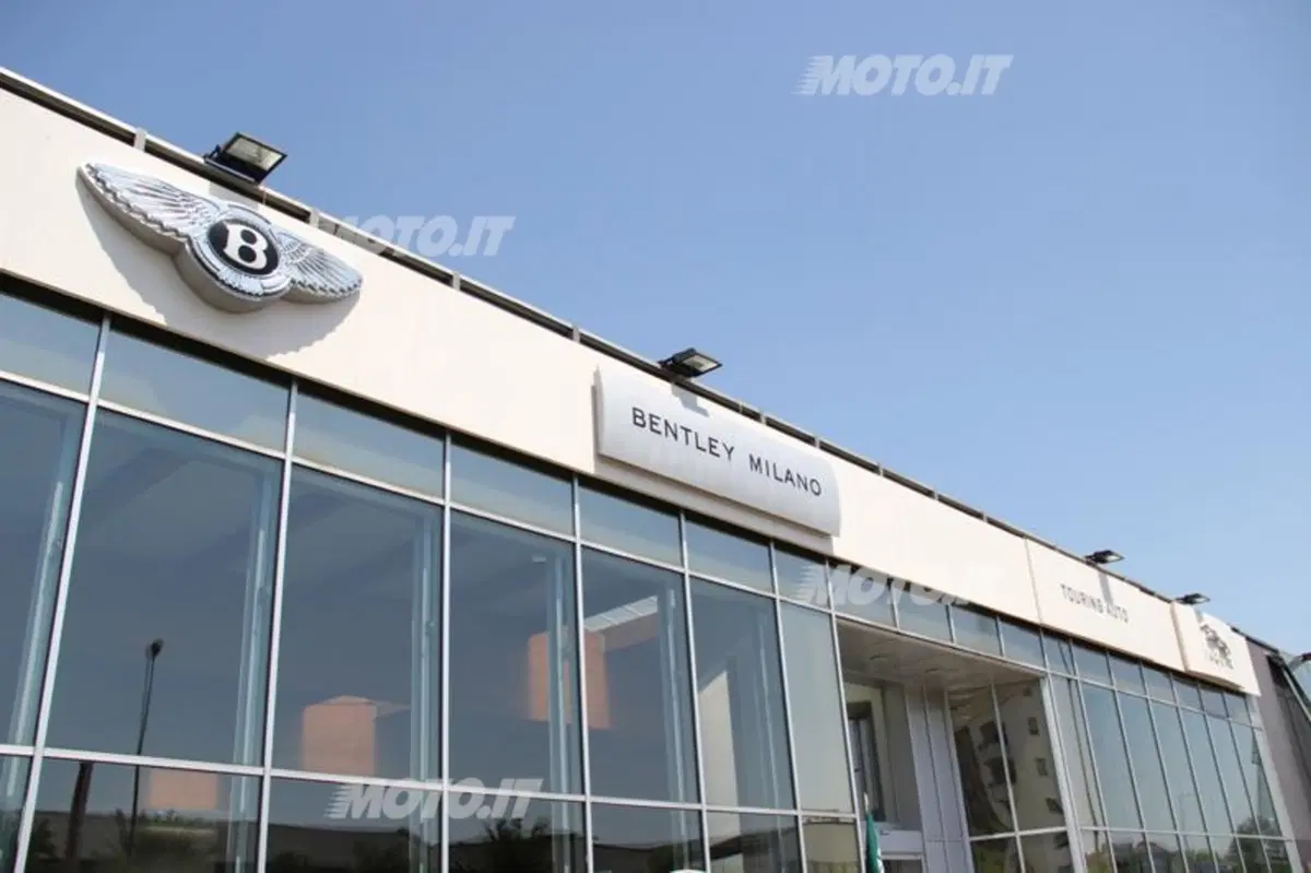Bentley: inaugurata la nuova concessionaria di Milano (34)