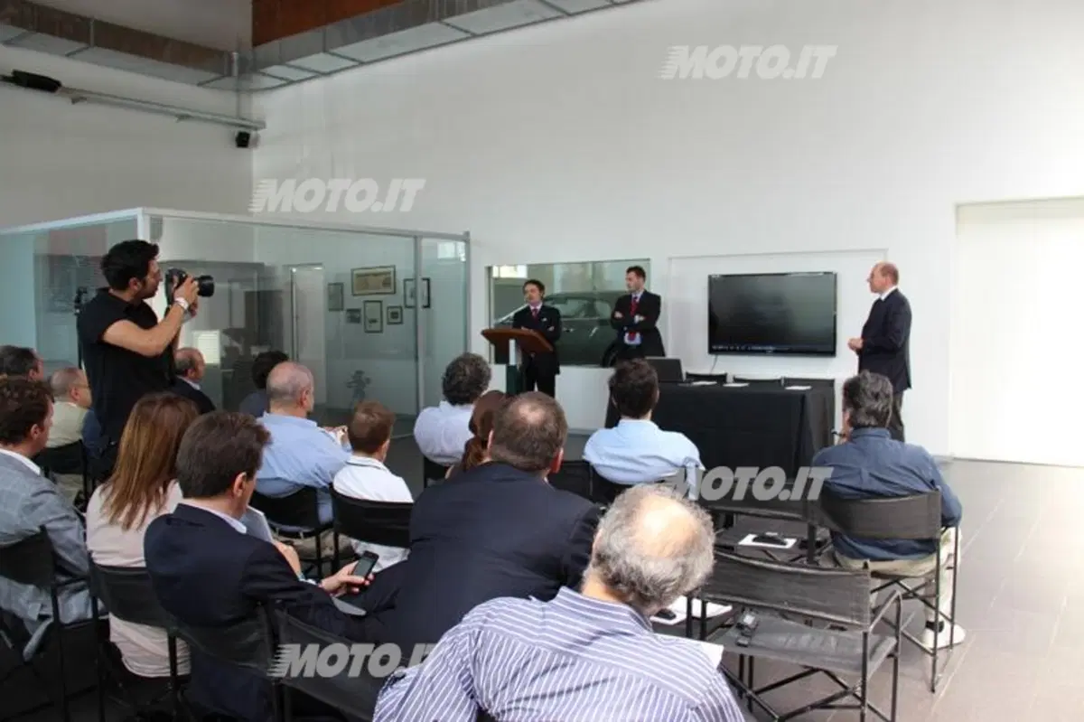 Bentley: inaugurata la nuova concessionaria di Milano (39)