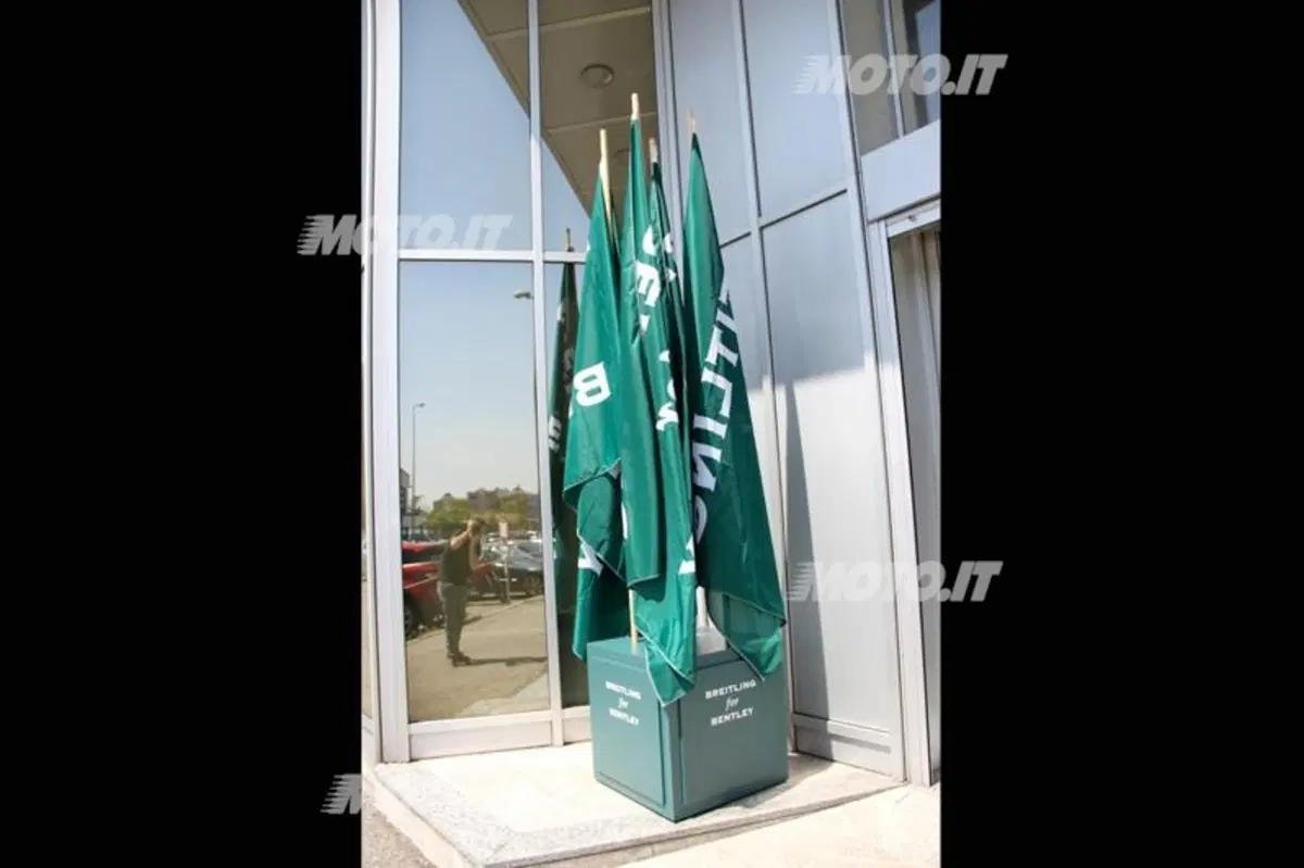 Bentley: inaugurata la nuova concessionaria di Milano (40)