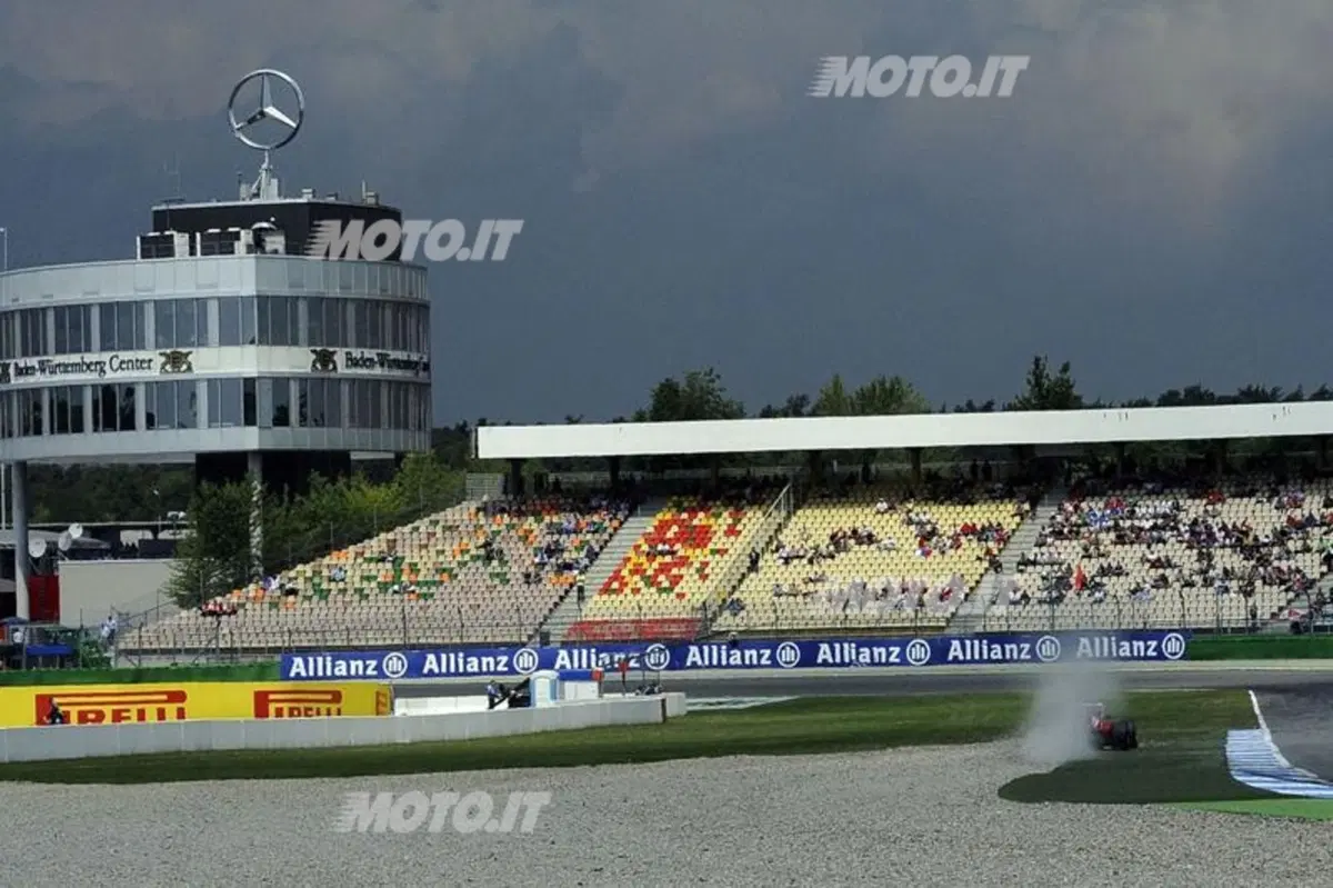 Alonso domina le qualifiche in Germania (9)