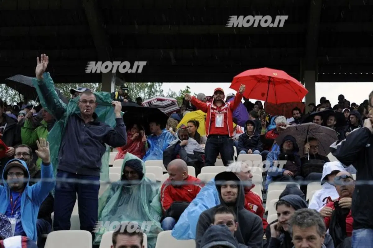 Alonso domina le qualifiche in Germania (10)