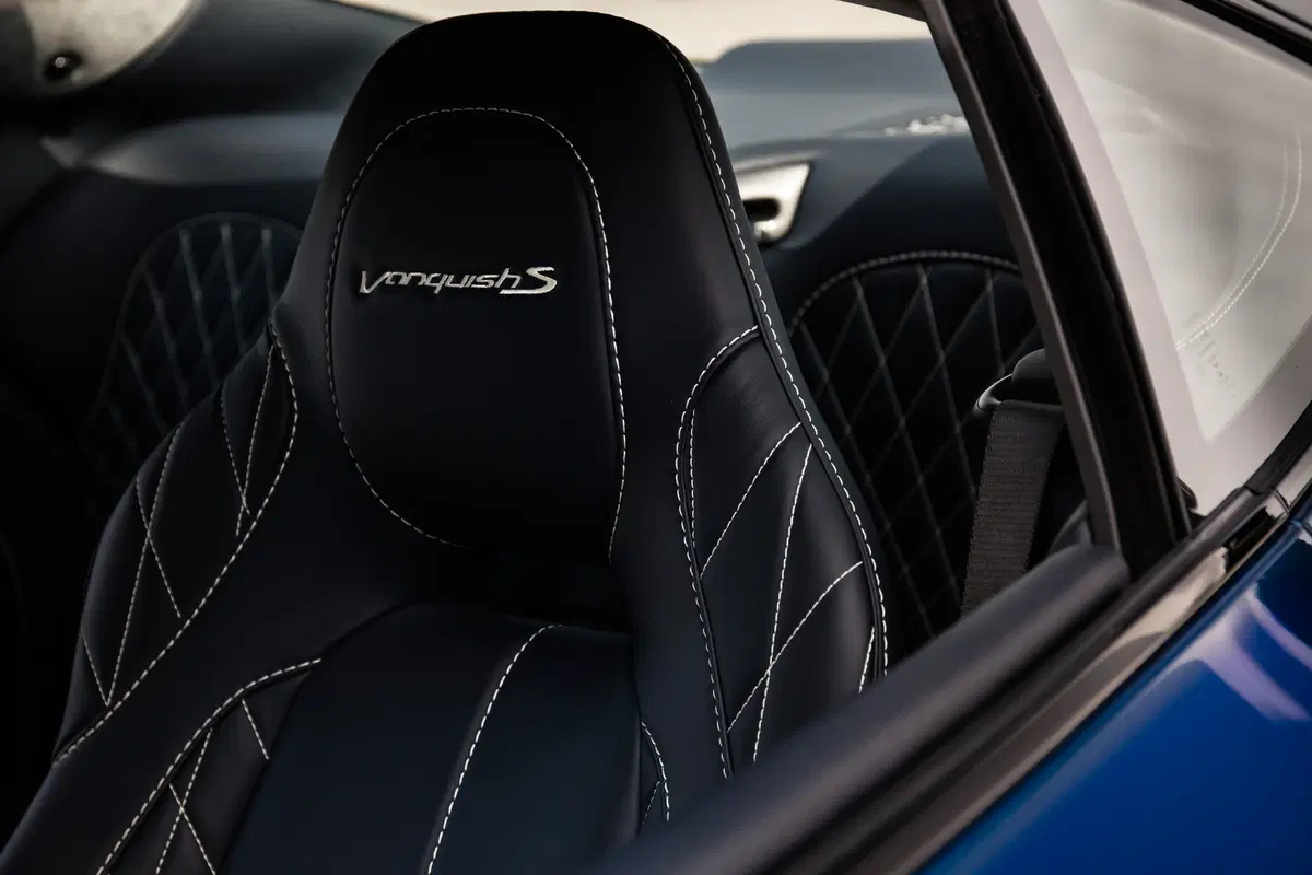 Aston Martin Vanquish S, debutto a Los Angeles (8)