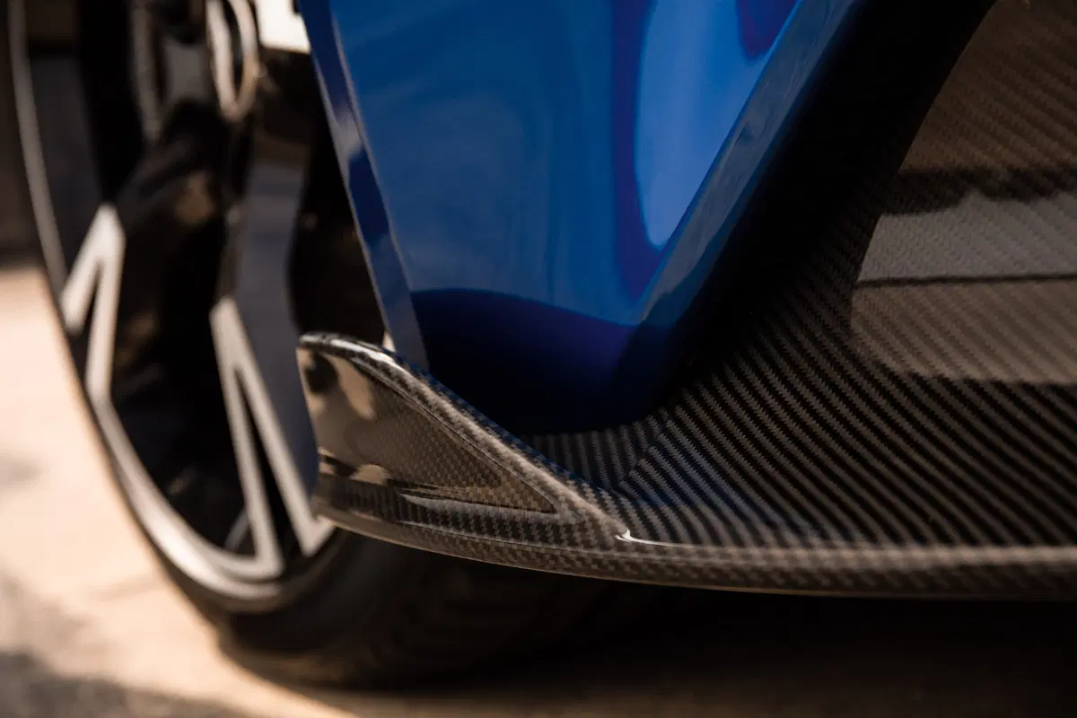 Aston Martin Vanquish S, debutto a Los Angeles (12)