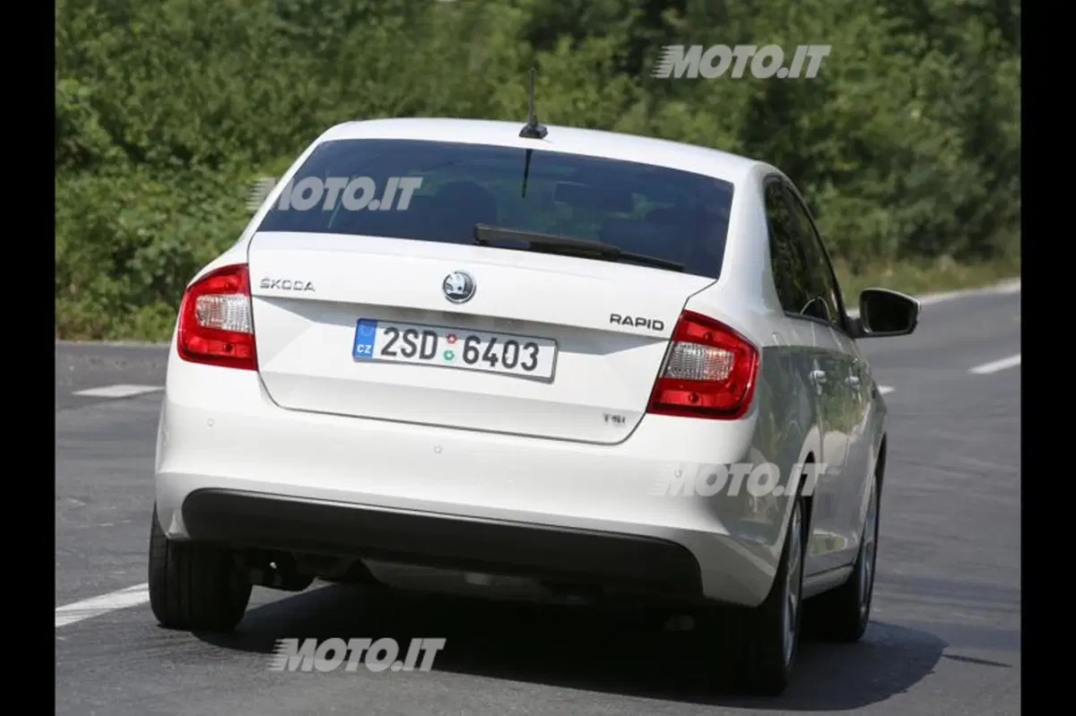 Skoda Rapid (8)