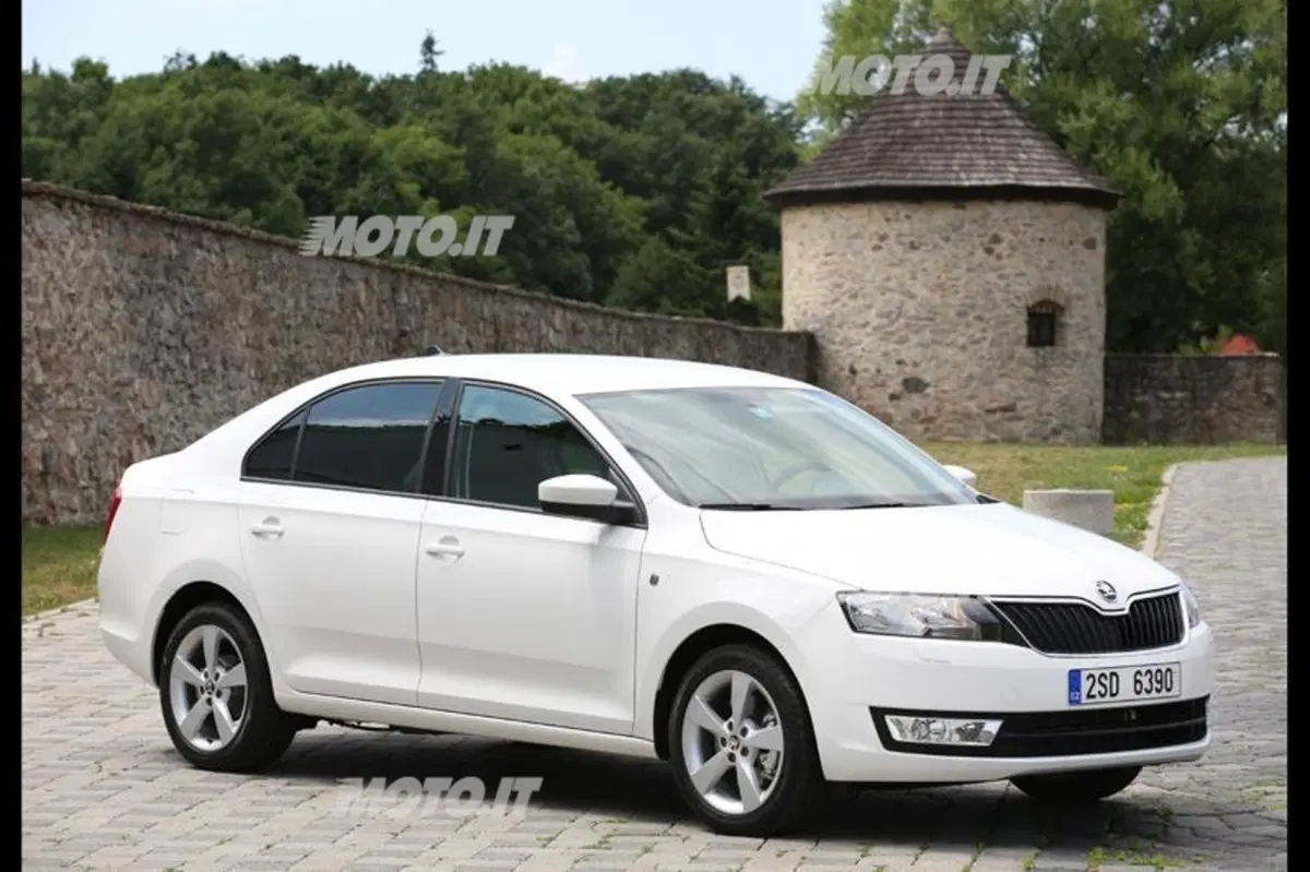 Skoda Rapid (12)