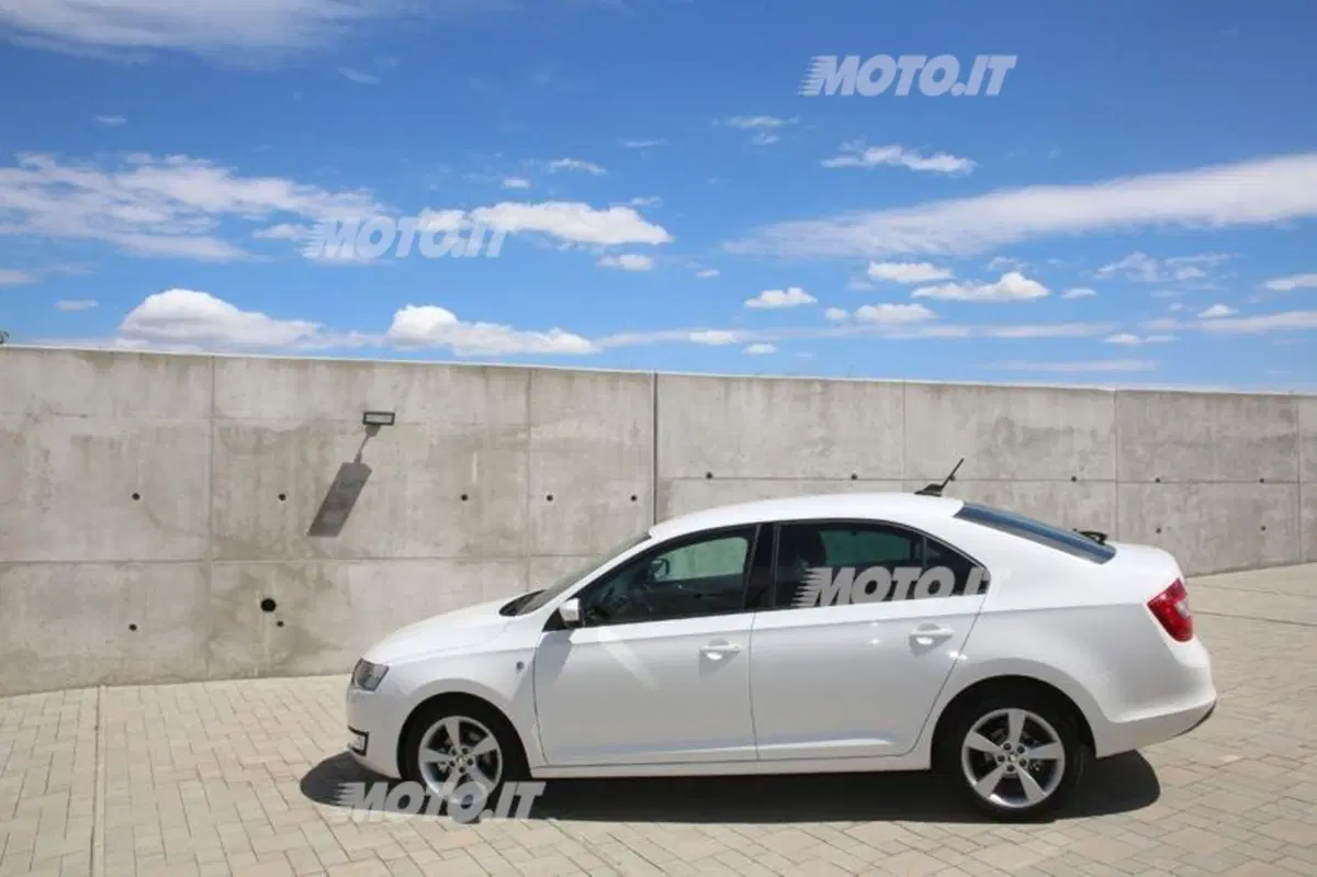 Skoda Rapid (13)