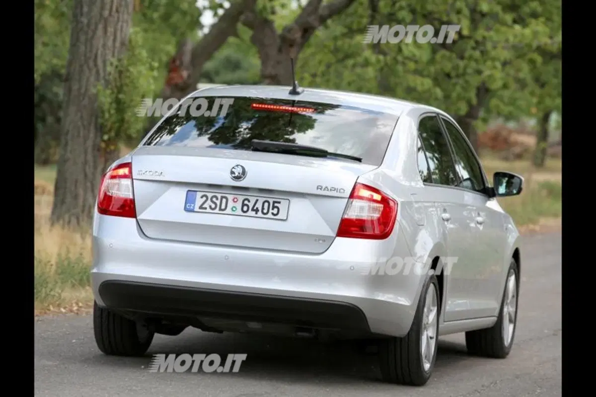 Skoda Rapid (14)