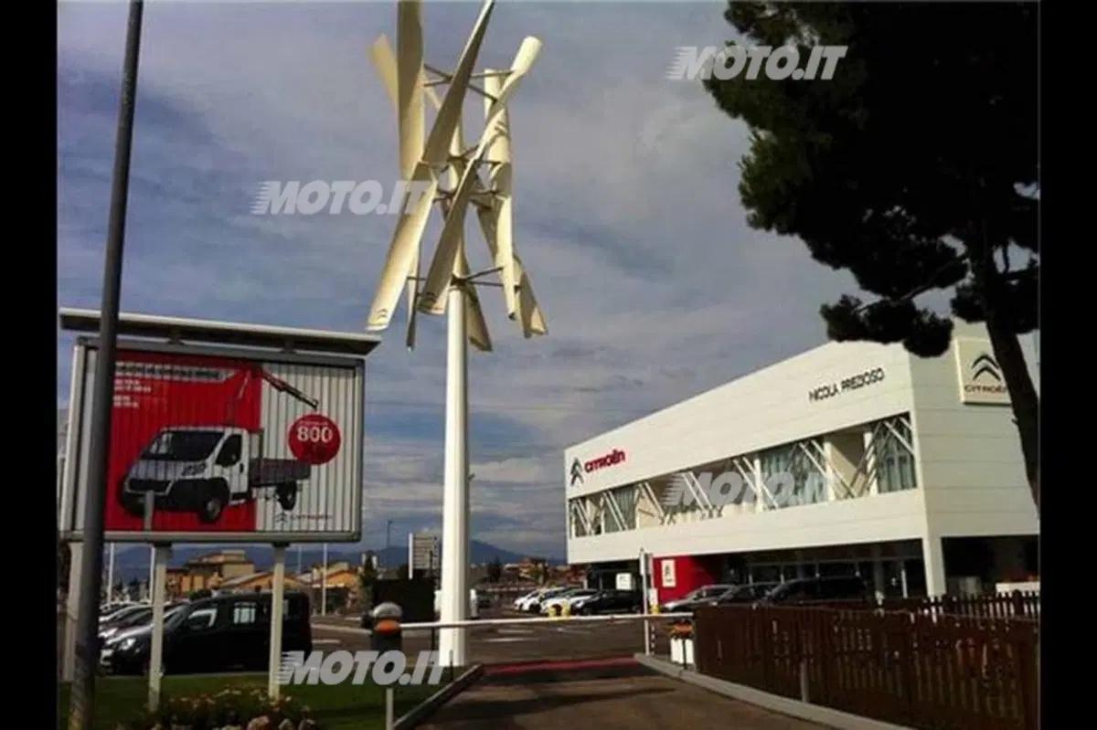 Citroen: inaugurato punto di ricarica eolico per vetture elettriche