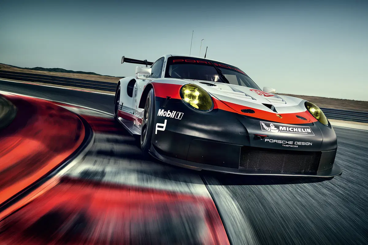 Porsche 911 RSR 2017, la nuova arma per Le Mans (3)
