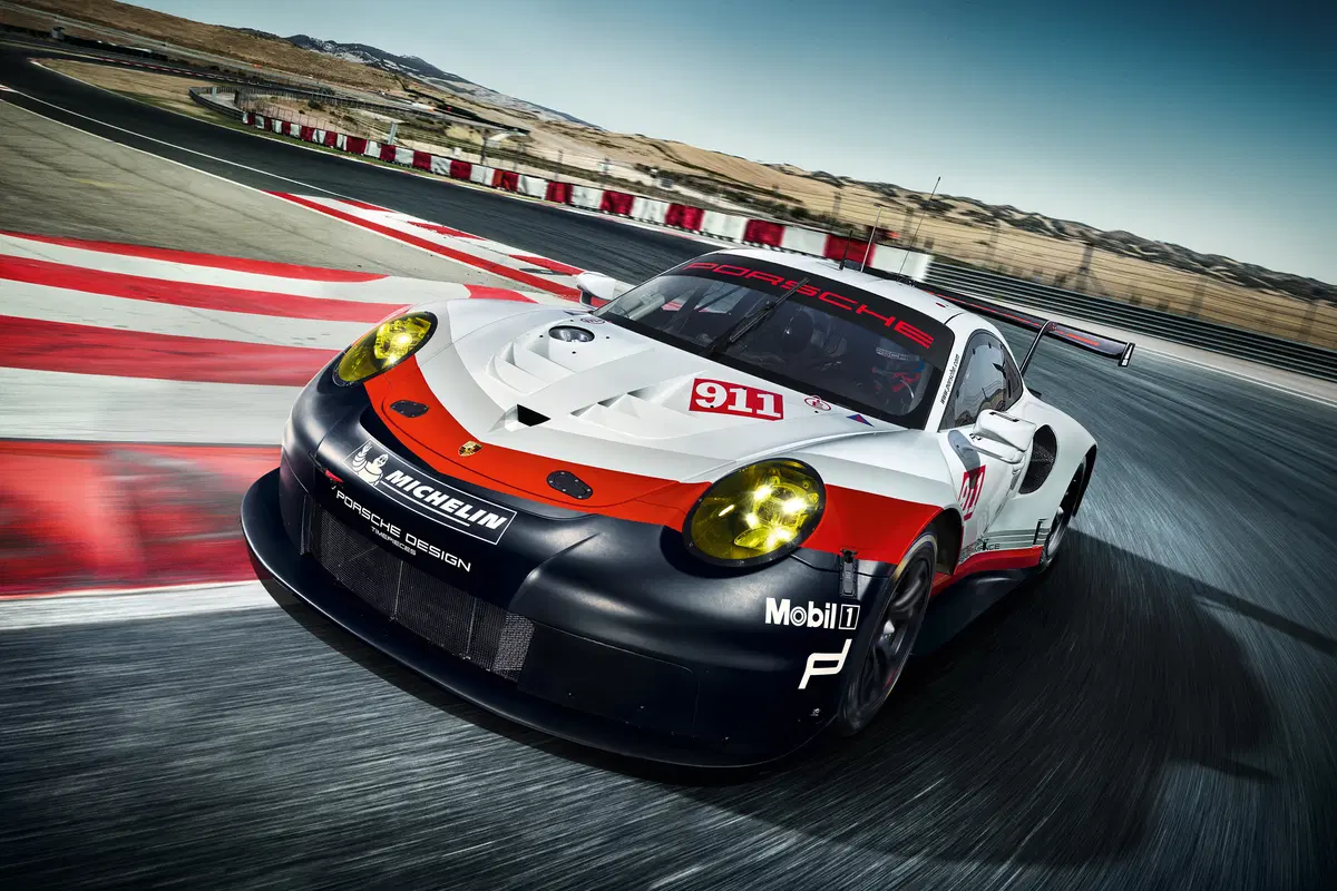 Porsche 911 RSR 2017, la nuova arma per Le Mans (4)
