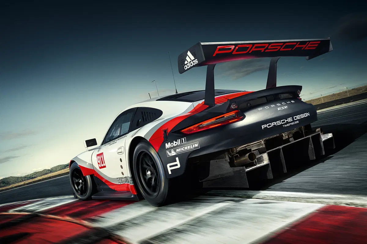 Porsche 911 RSR 2017, la nuova arma per Le Mans (6)