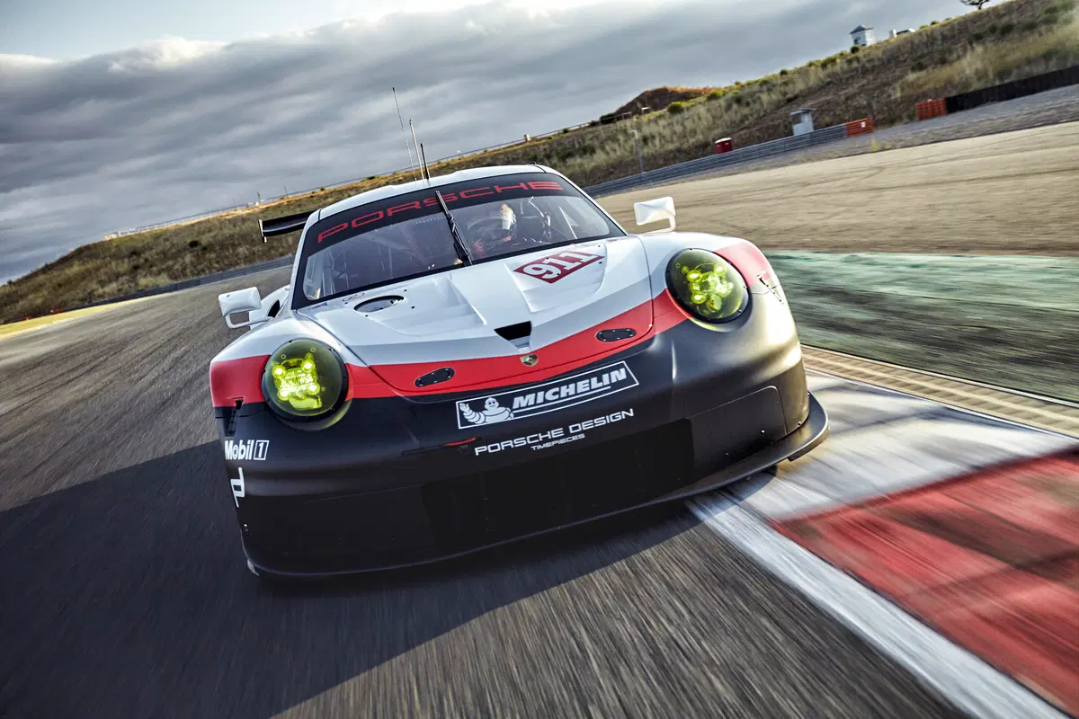 Porsche 911 RSR 2017, la nuova arma per Le Mans (8)