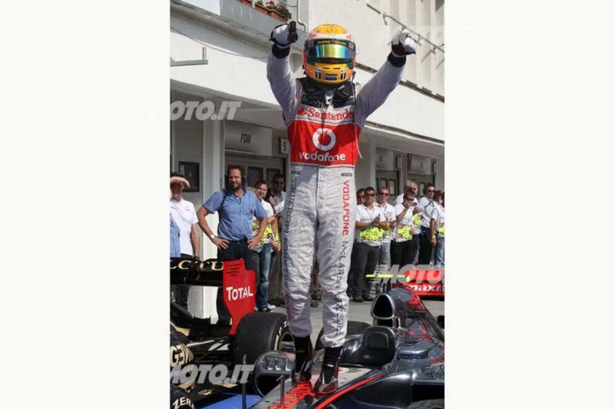 Hamilton: una vittoria... In tasca! (2)