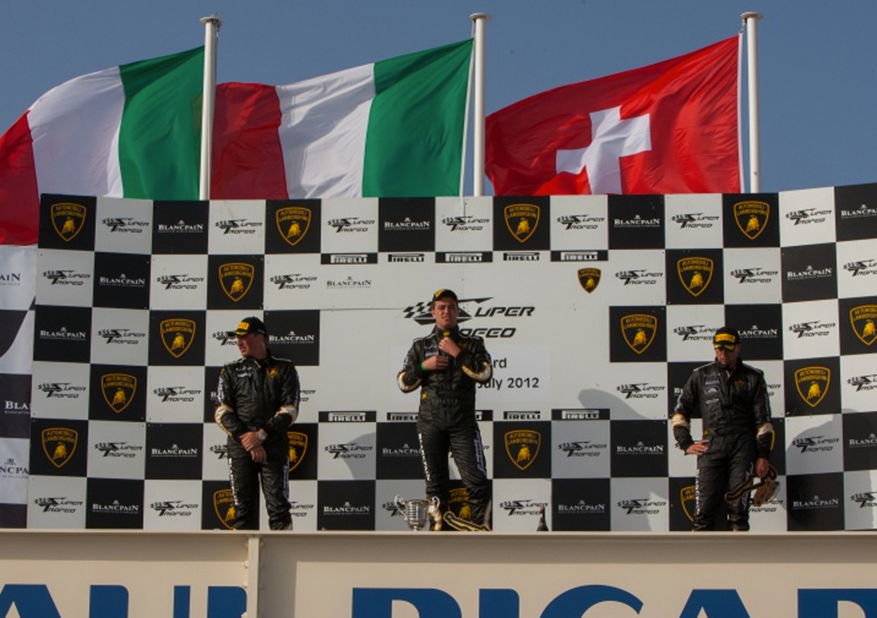 Lamborghini Blancpain Super Trofeo: Amici trionfa al Paul Ricard