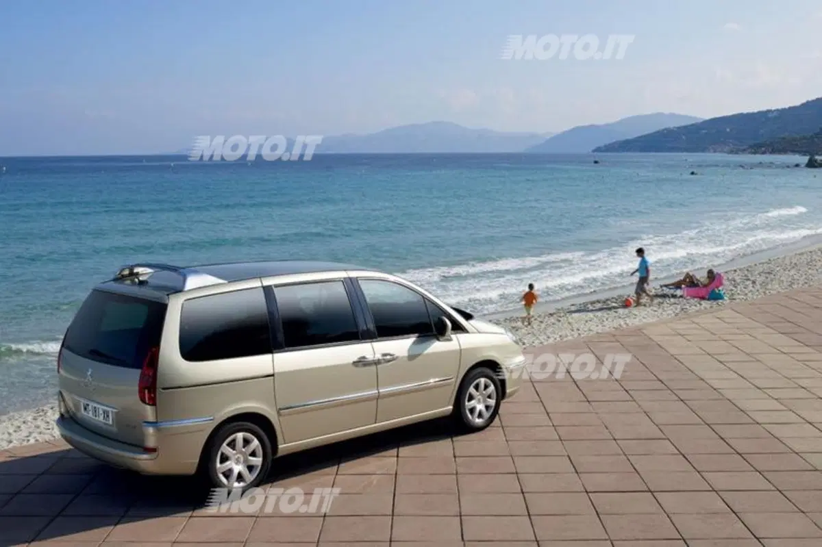 Peugeot 807 M.Y.2013 (2)