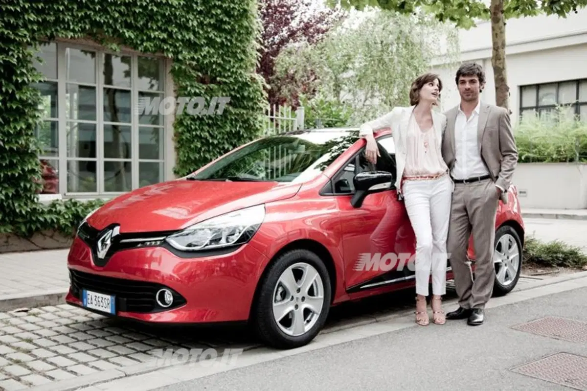 Nuova Renault Clio in tour sulle spiagge italiane (9)