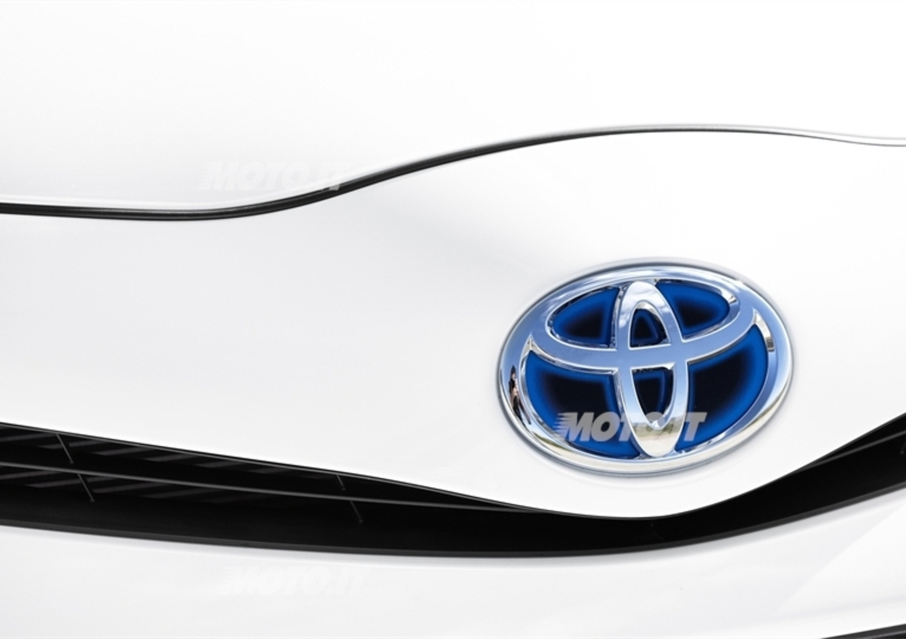Toyota chiude il 1&deg; trimestre battendo le previsioni degli analisti