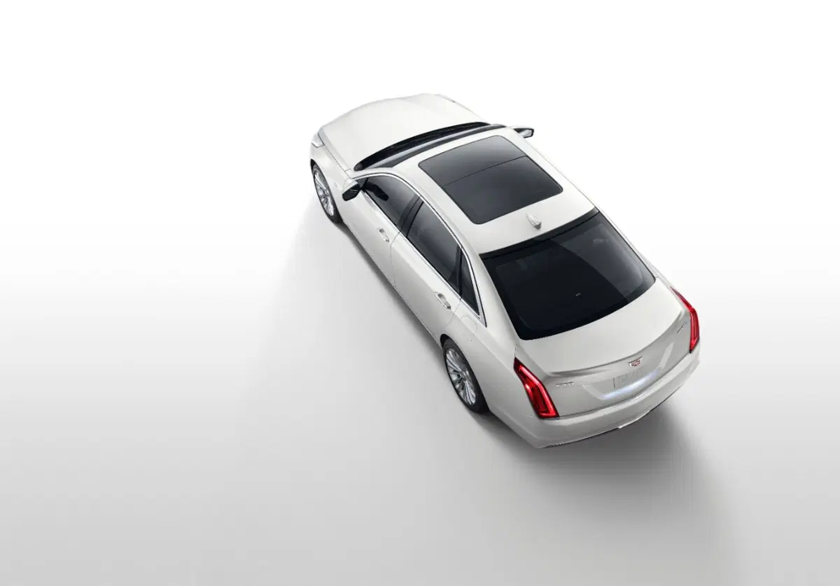 Cadillac CT6 Plug-in Hybrid: esordio USA a Los Angeles