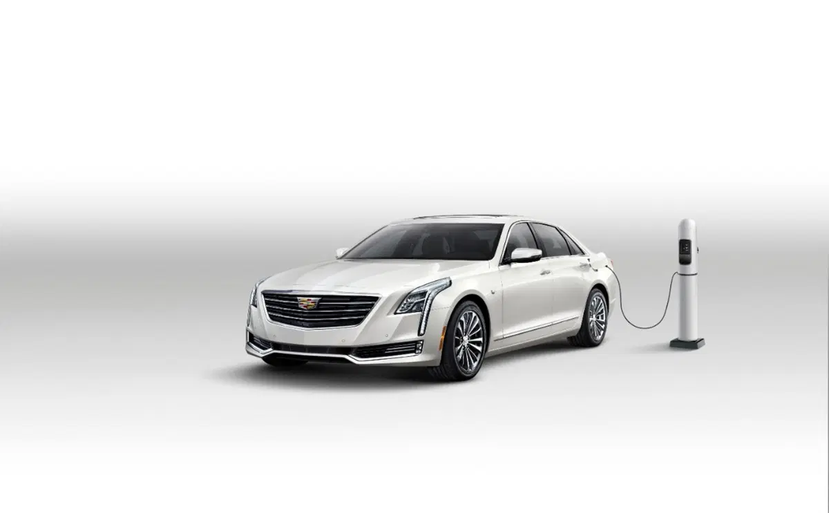 Cadillac CT6 Plug-in Hybrid: esordio USA a Los Angeles (5)