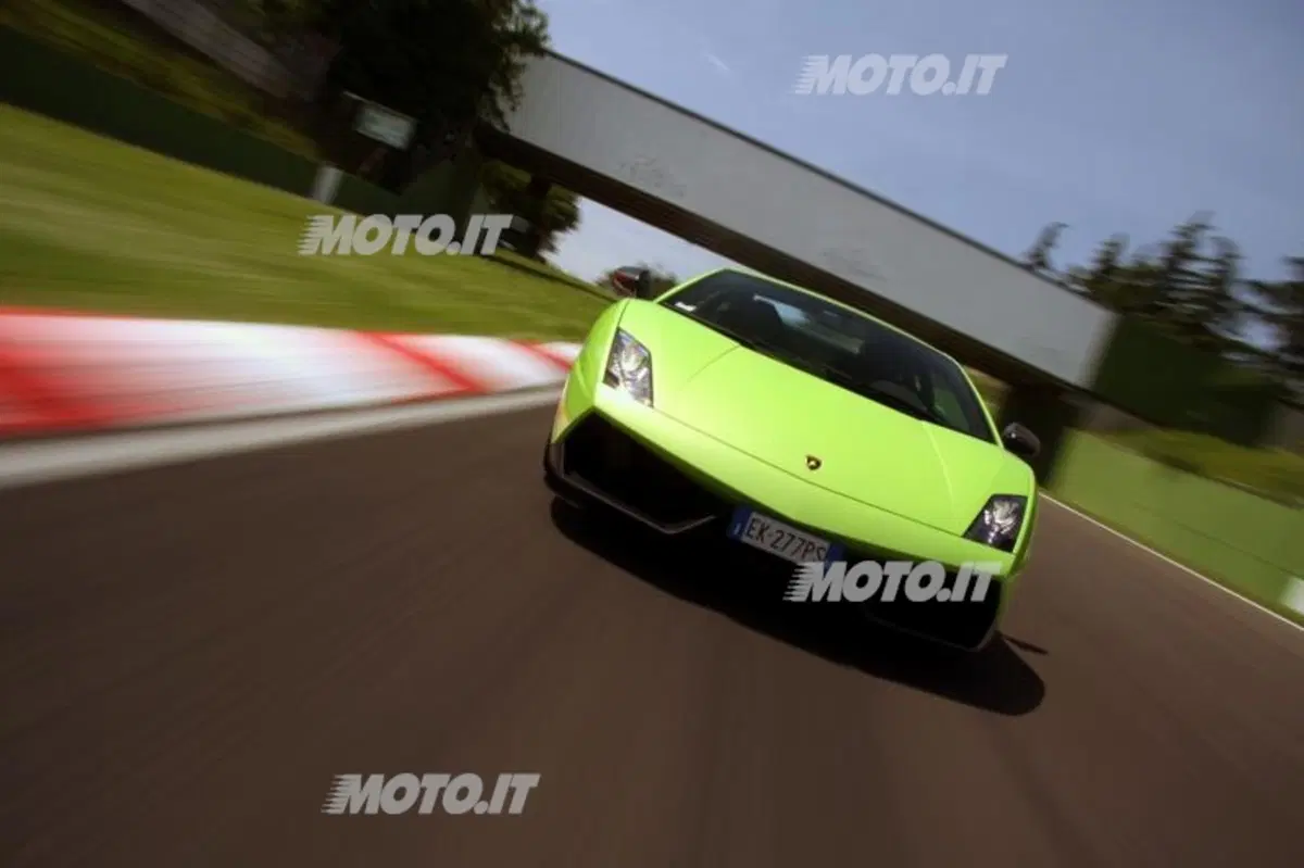 Lamborghini Gallardo LP 570-4 Superleggera (3)