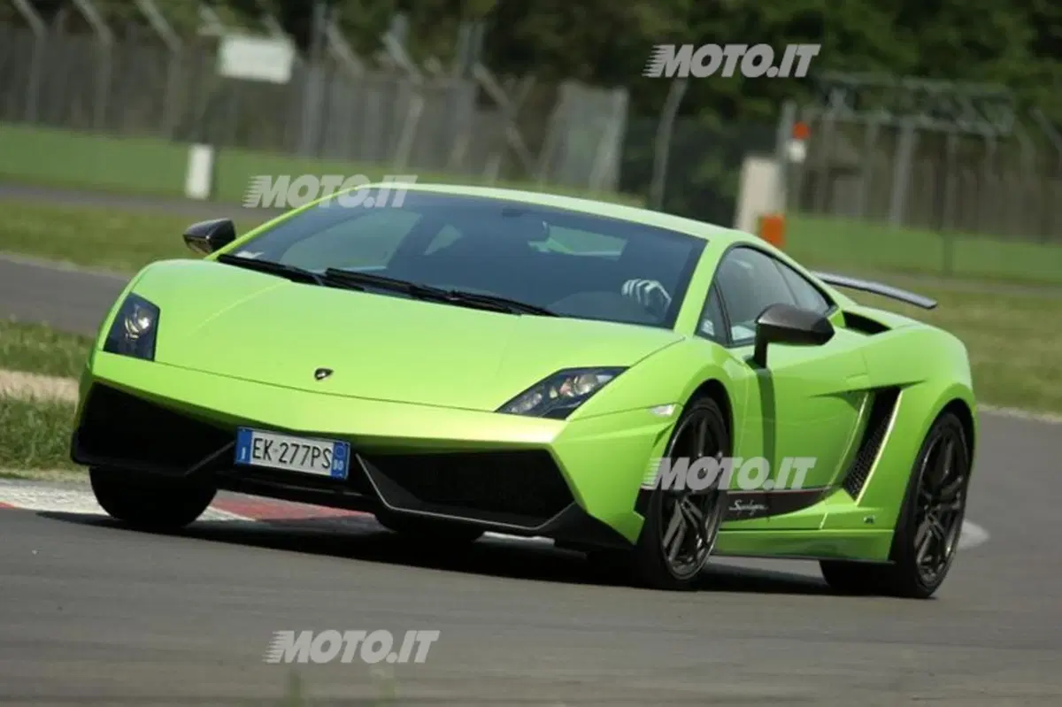 Lamborghini Gallardo LP 570-4 Superleggera (5)