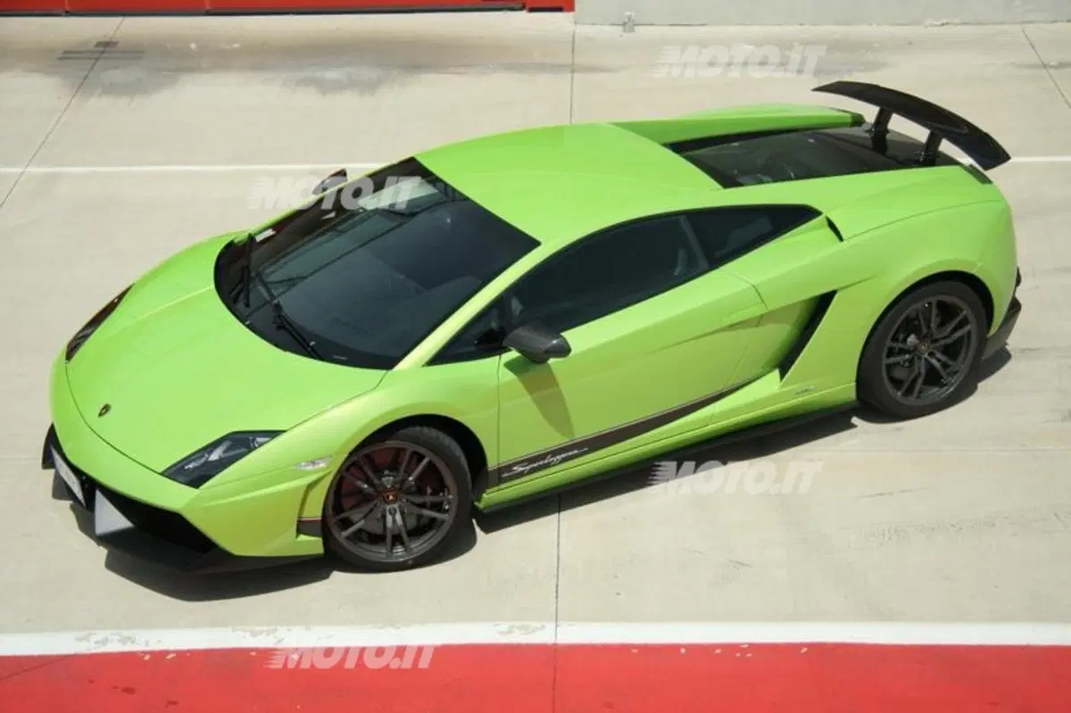 Lamborghini Gallardo LP 570-4 Superleggera (14)
