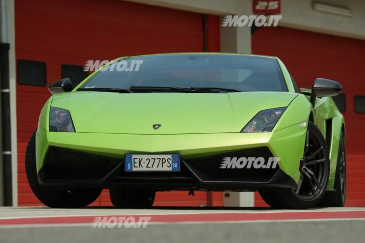 Lamborghini Gallardo LP 570-4 Superleggera (20)