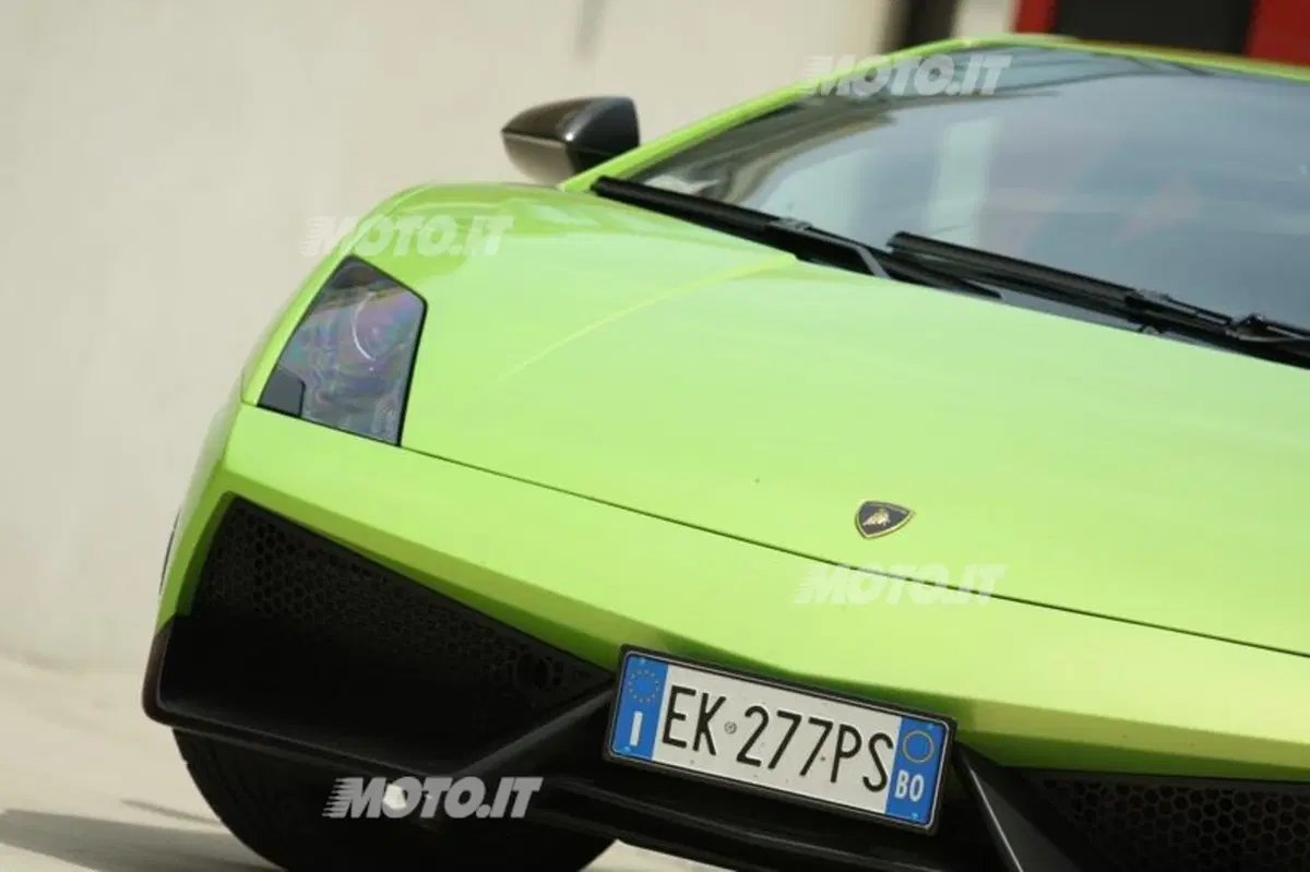 Lamborghini Gallardo LP 570-4 Superleggera (24)