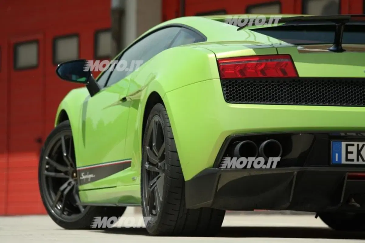 Lamborghini Gallardo LP 570-4 Superleggera (26)