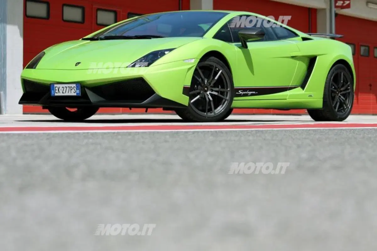 Lamborghini Gallardo LP 570-4 Superleggera (29)