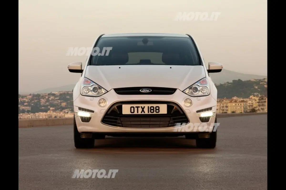 Ford Mondeo ed S-Max in allestimento Business (4)
