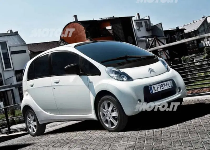Mitsubishi: temporaneo stop alla produzione di CZero e iOn