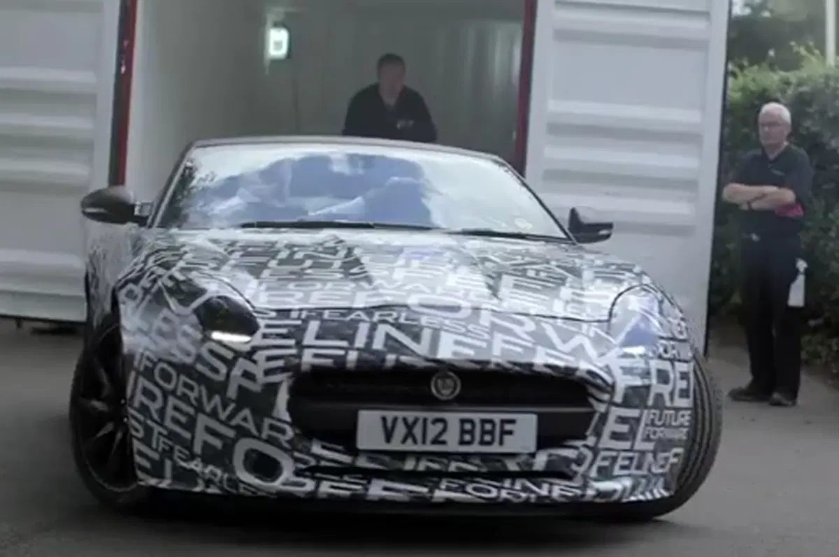 Jaguar F-Type: la vedremo a Parigi