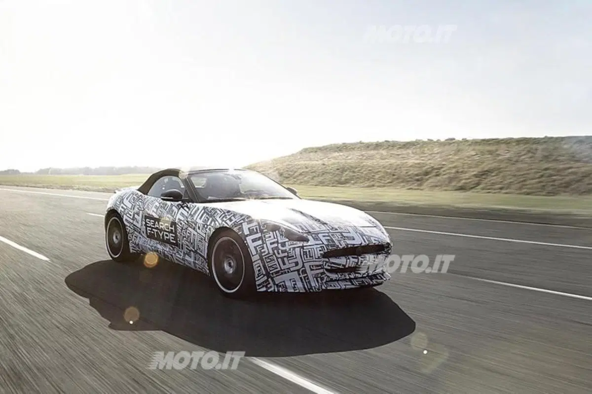 Jaguar F-Type: la vedremo a Parigi (2)
