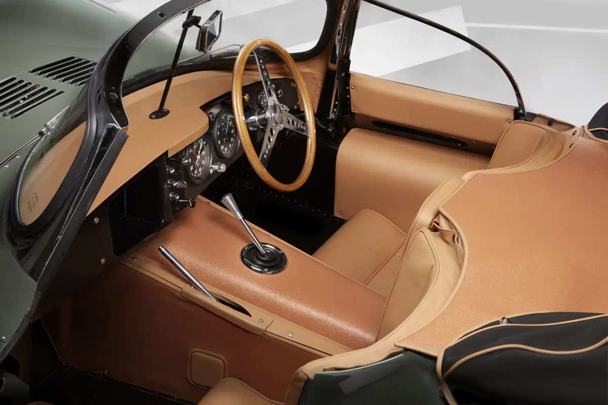 Jaguar XKSS, l'iconica auto del '57 rivive in nove nuovi esemplari (4)