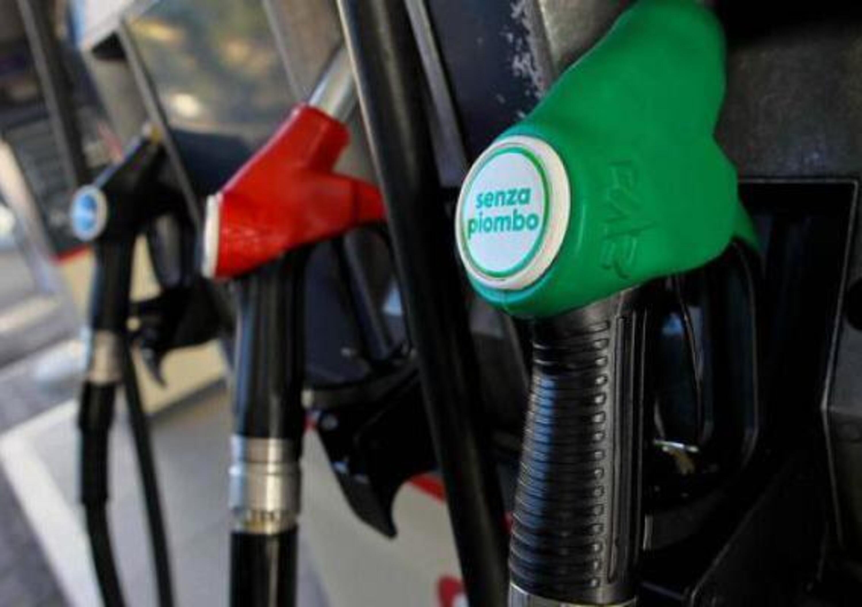 Benzina: aumentate le accise di 0.51 cent/litro