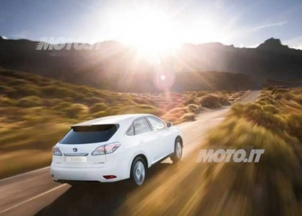 Lexus RX 450h: scelta da Google per i test a guida autonoma