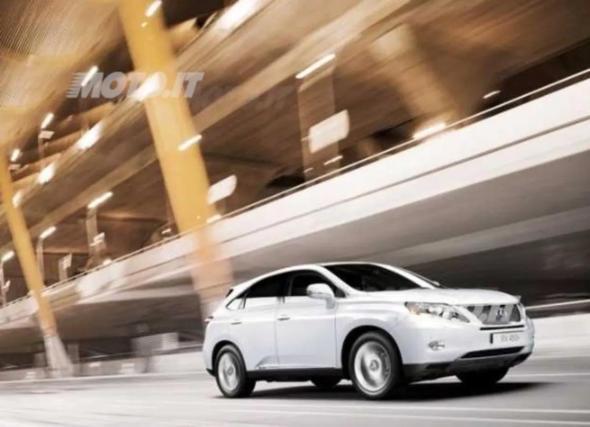 Lexus RX 450h: scelta da Google per i test a guida autonoma (2)