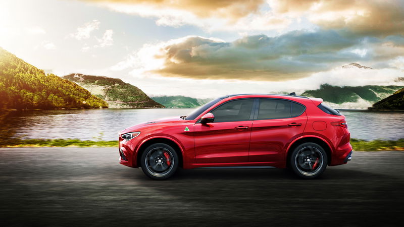 Alfa Romeo Stelvio al Salone di Los Angeles 2016 [Video]