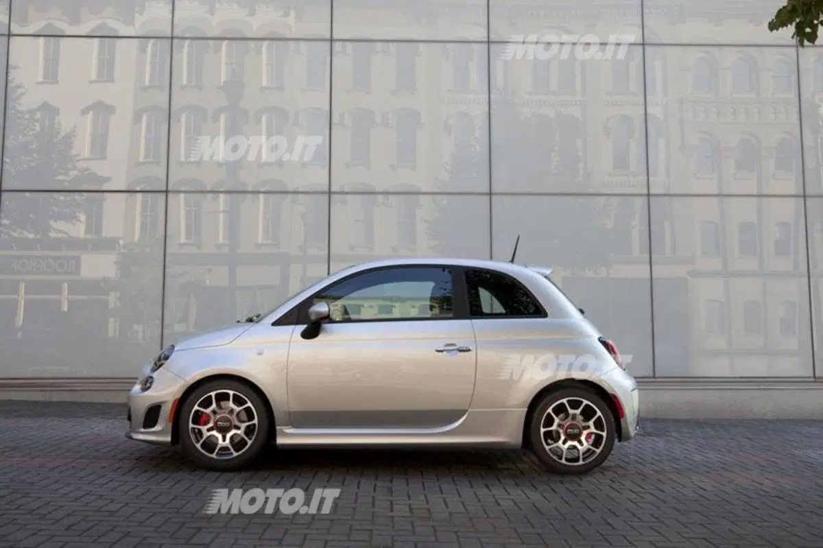 Fiat 500 Turbo: nuova versione sportiva per gli USA (3)
