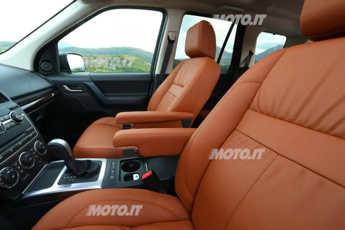 Land Rover Freelander 2 M.Y. 2013 (17)