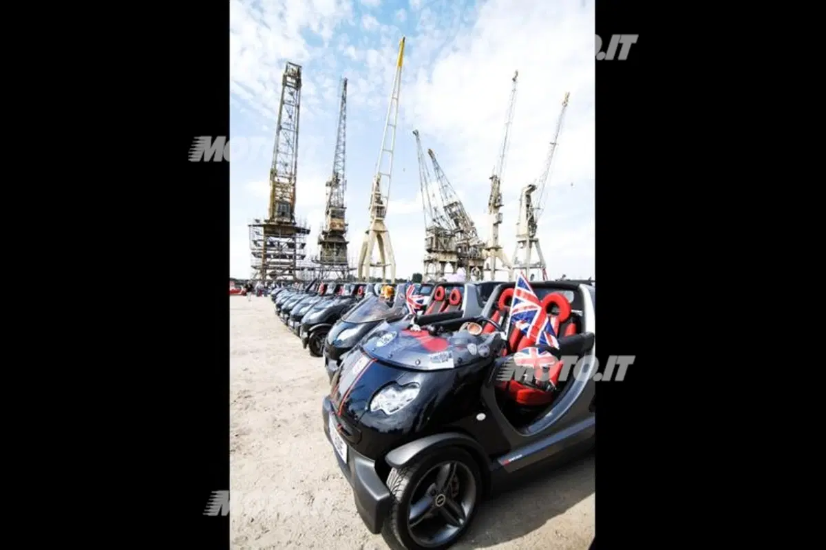 Record ad Anversa: la smart parade più lunga del mondo (3)
