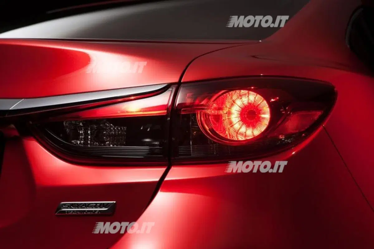 Nuova Mazda6: foto e informazioni ufficiali (17)