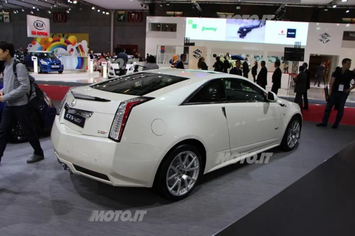 Cadillac al Salone di Parigi 2012 (18)