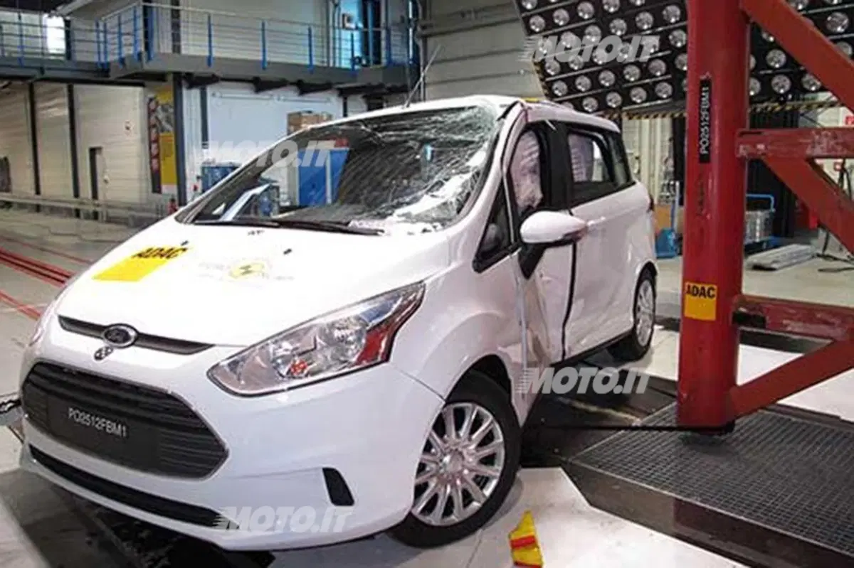 Ford B-Max: 5 stelle Euro NCAP