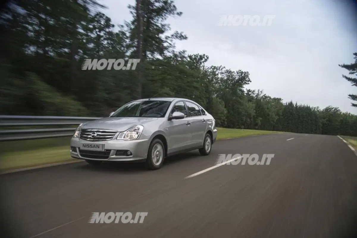 Nuova Nissan Almera: svelata a Mosca (4)