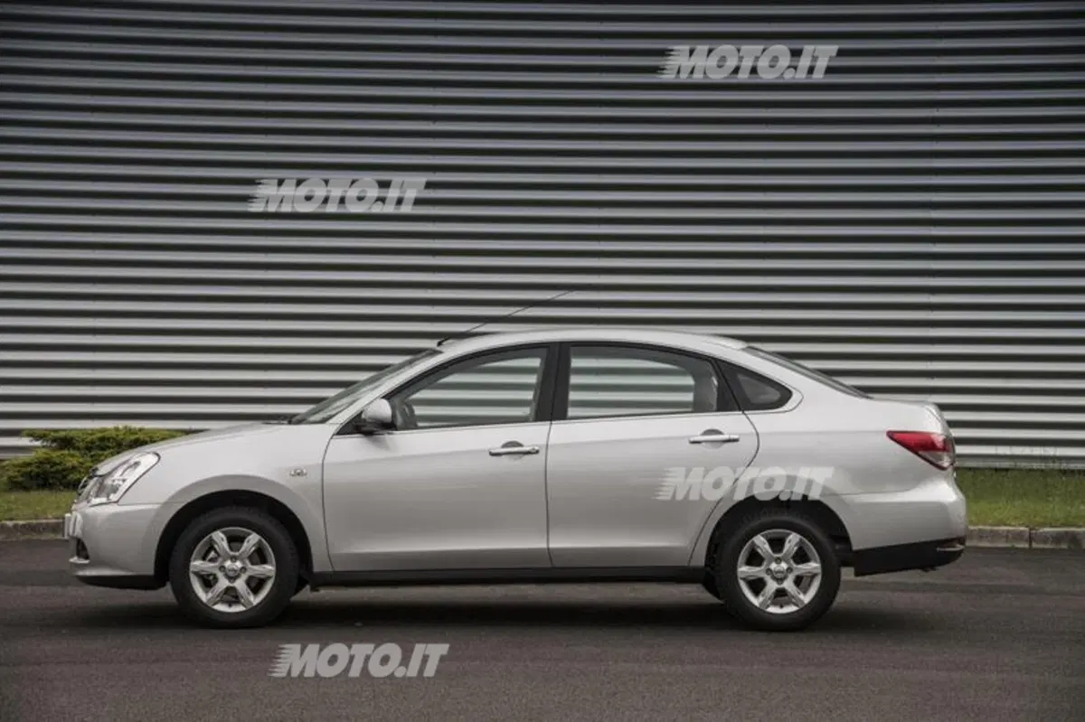 Nuova Nissan Almera: svelata a Mosca (12)