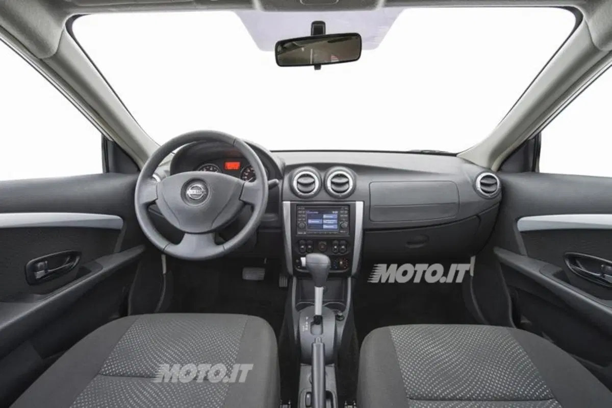 Nuova Nissan Almera: svelata a Mosca (18)