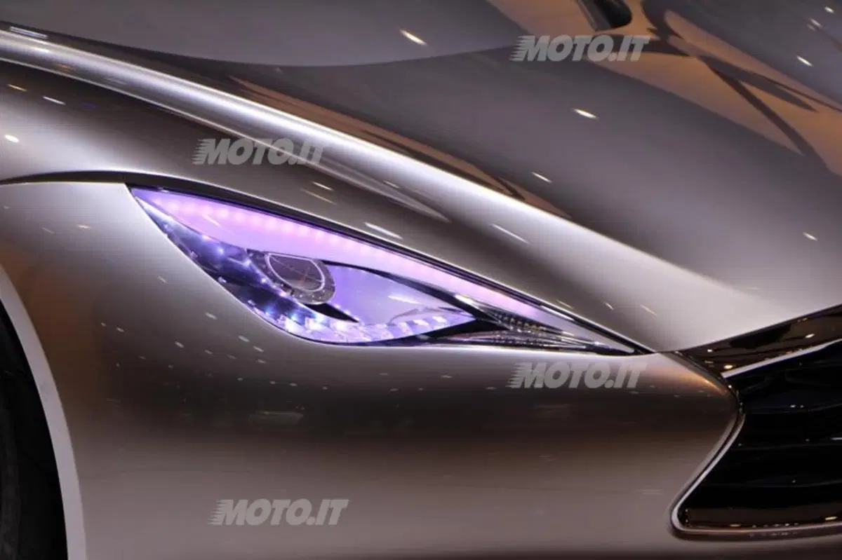 Infiniti al Salone di Parigi 2012 (12)