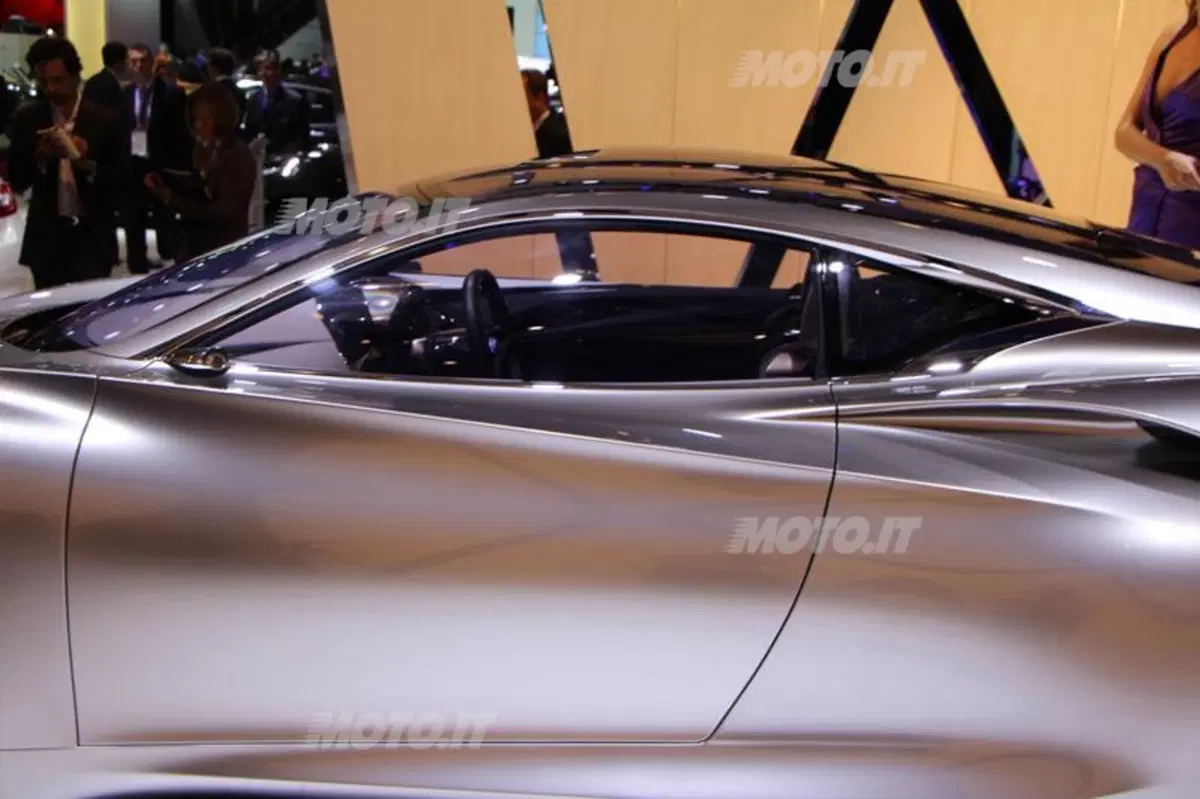 Infiniti al Salone di Parigi 2012 (23)